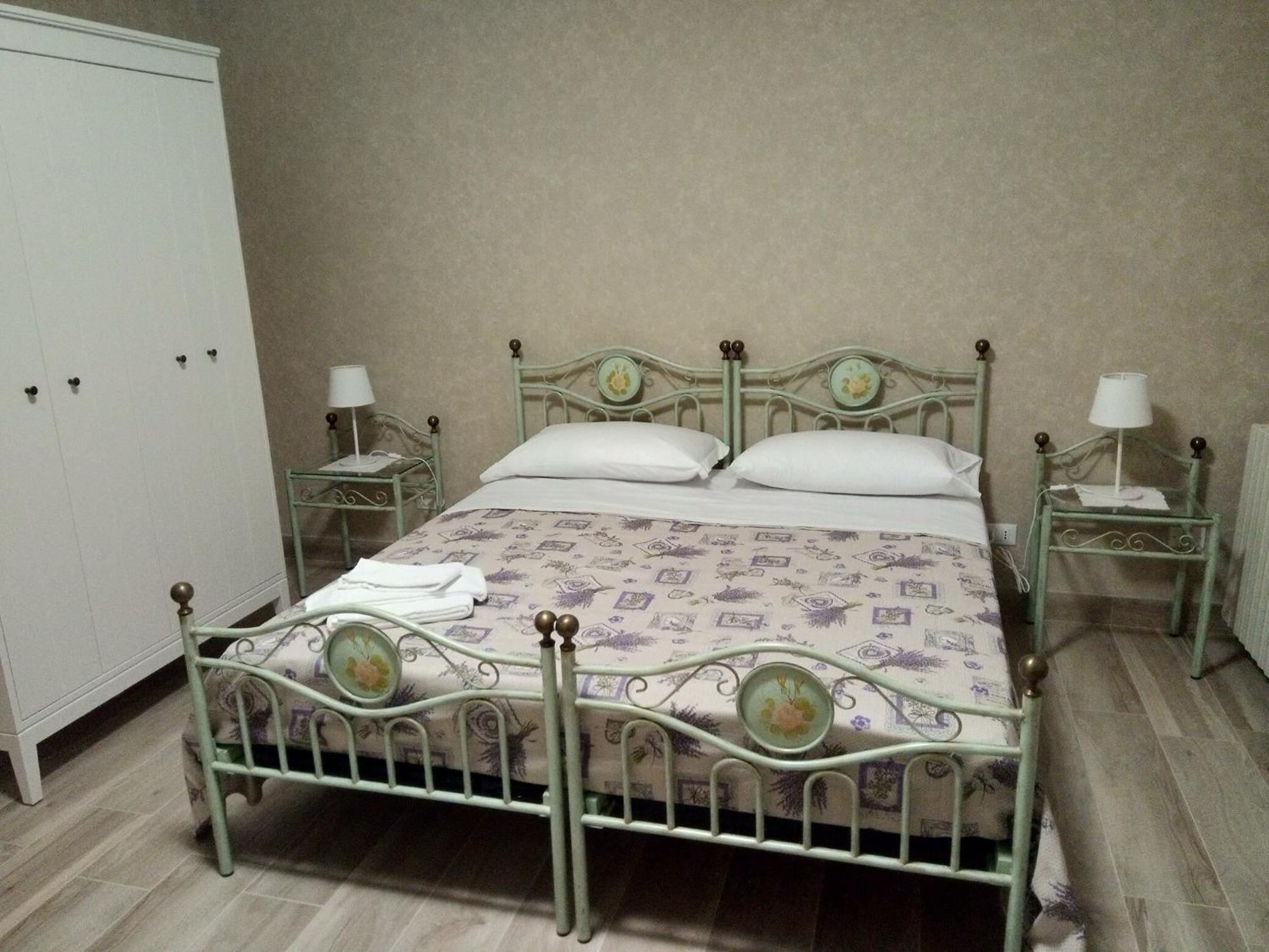 La Buonanotte Bed & Breakfast Mantova Exterior photo